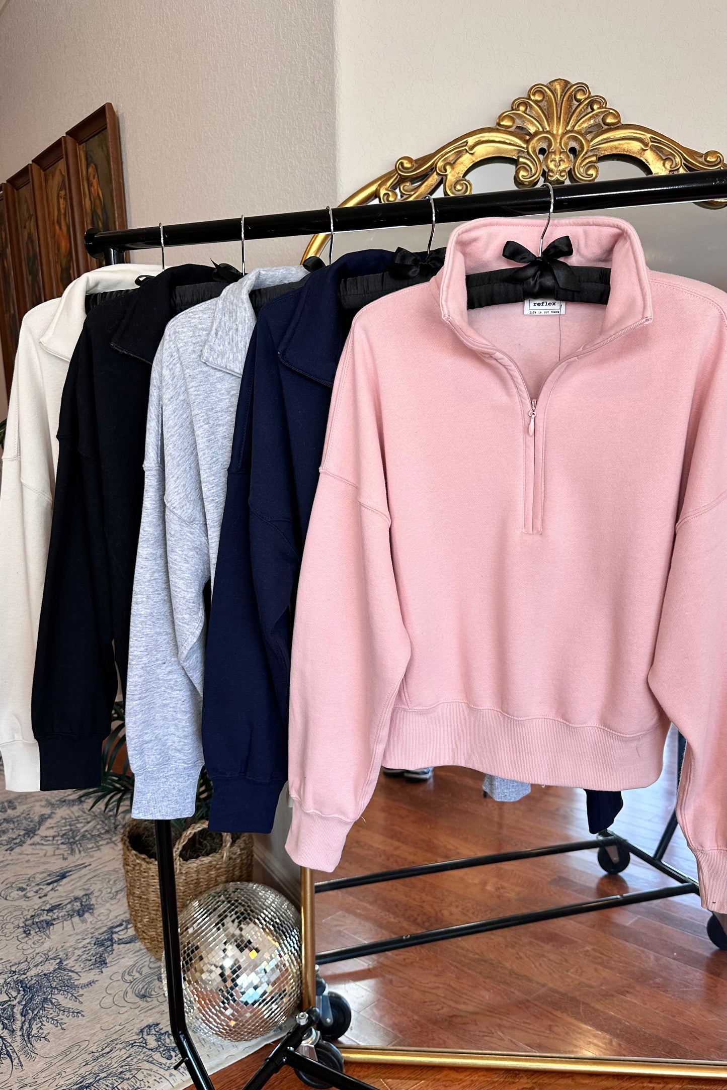 1/2 Zip Semi-Cropped Sweatshirt